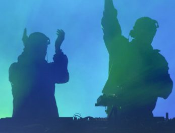 TRAILER V1.00 26 29 07.Still005